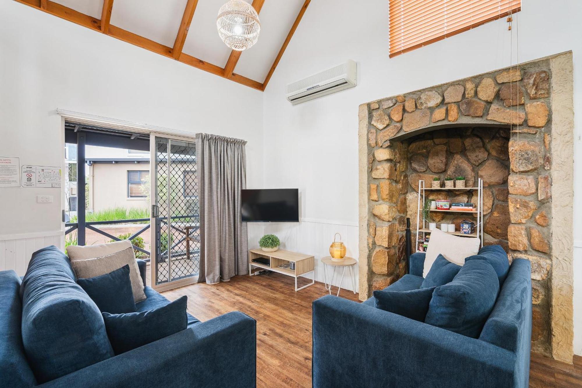 Bay Village Dunsborough Exterior foto